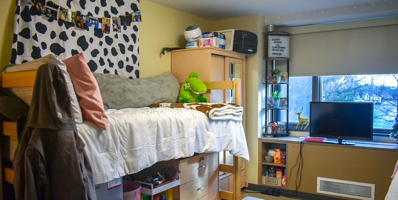 Dehority interior room