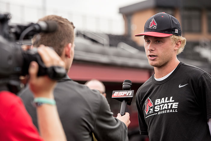 Students interview baseball player