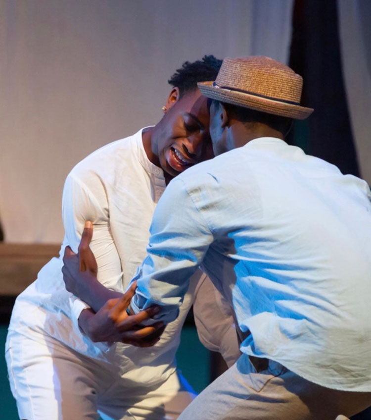 Immanuel Simon performing