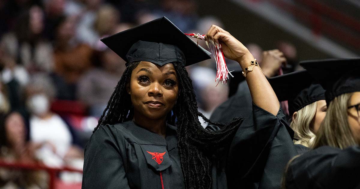 Graduate moving tassel