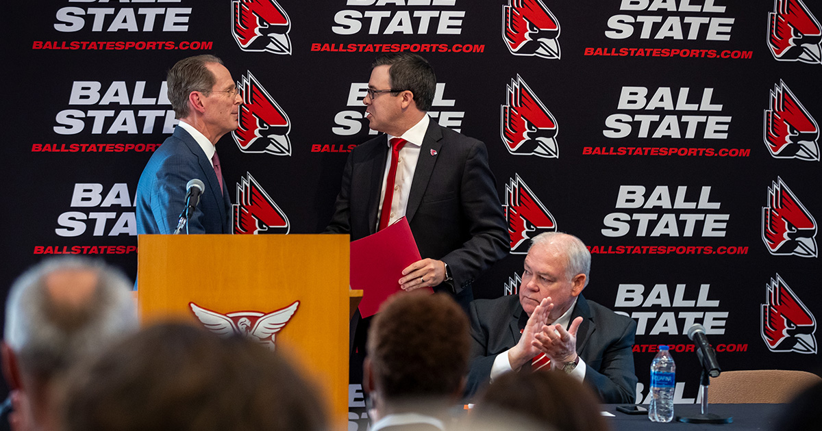 President Mearns greets Jeff Mitchell