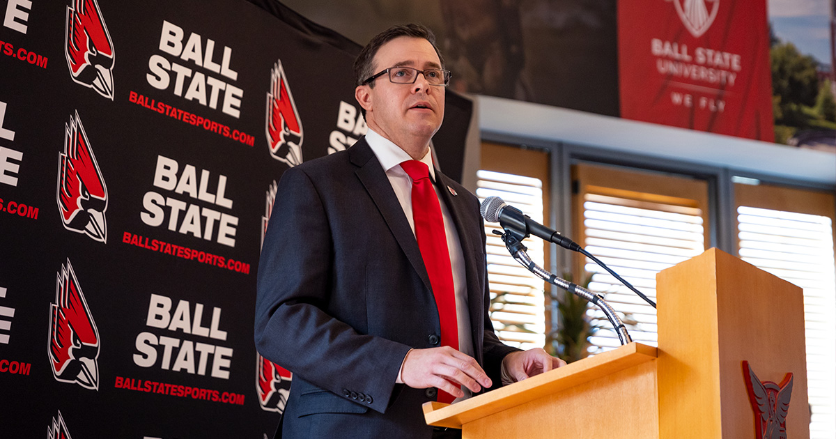 Jeff Mitchell at podium